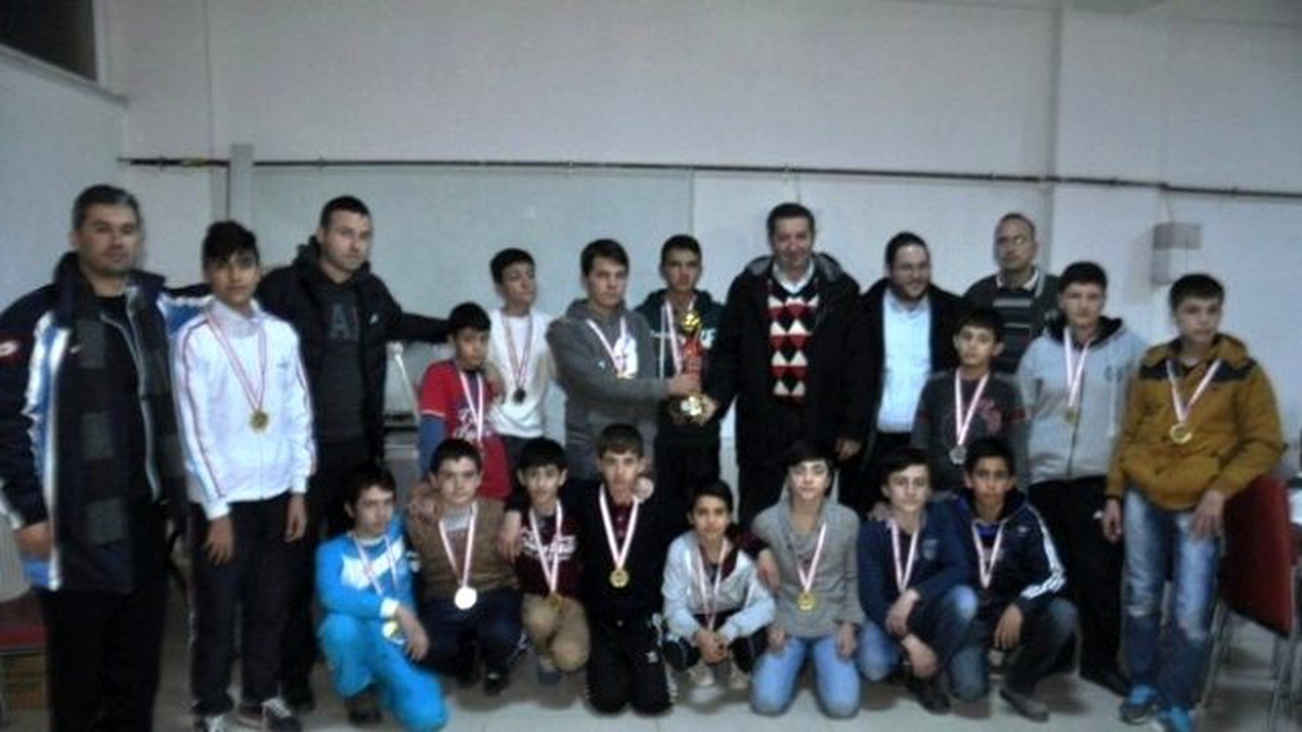 Bigaspor Güreş Takımı Çanakkale İl Birincisi Oldu