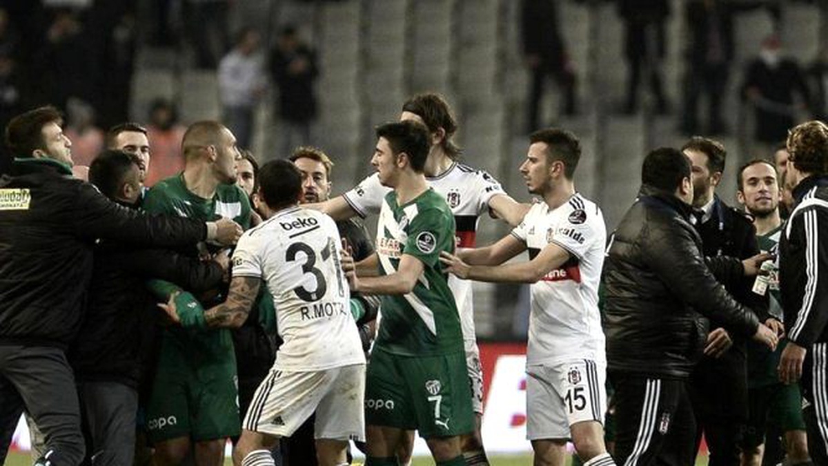Bursaspor\'dan Zehir Zemberek Açıklama