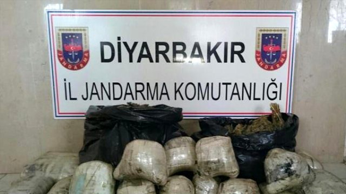 Diyarbakır\'da 47 Kilo Esrar, 1 Gözaltı