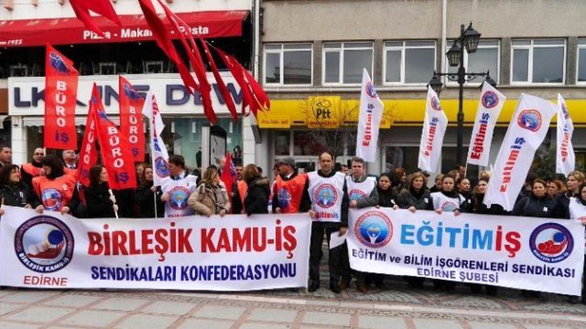 Eğitim-iş Edirne\'de Özgecan İçin Toplandı