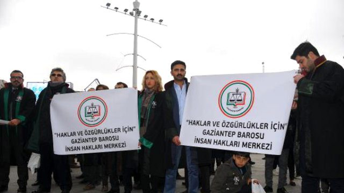 Gaziantep\'te Avukatlardan \'İç Güvenlik Paketi\' Protestosu