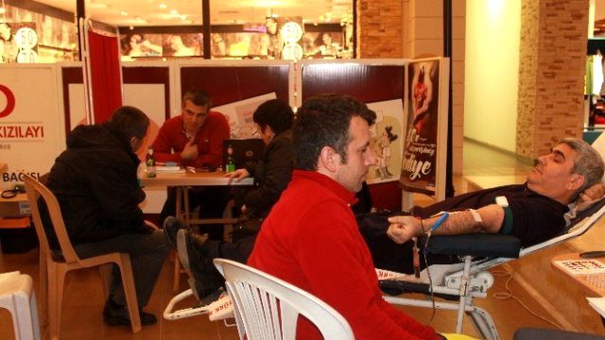 Highway Outlet\'te Kan Bağışı Kampanyası