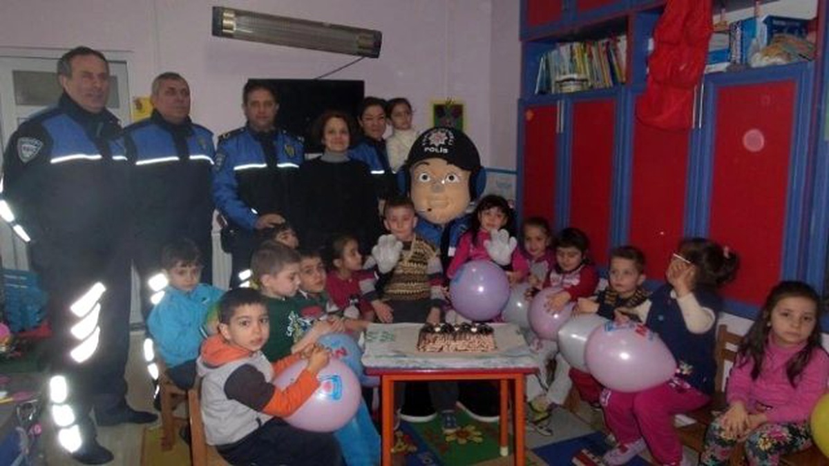 Kanka Polis Minikleri Ziyaret Etti
