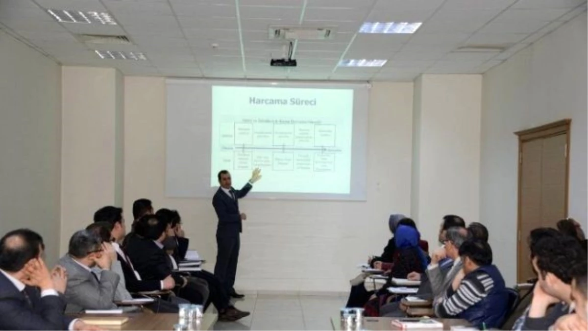 Meram\'da Eğitim Seminerleri Sürüyor