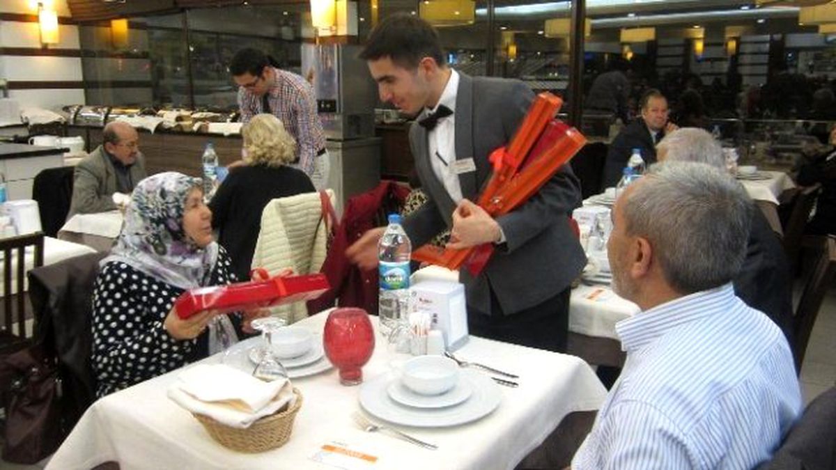 Özdilek\'te Sevgilerini Anlattılar
