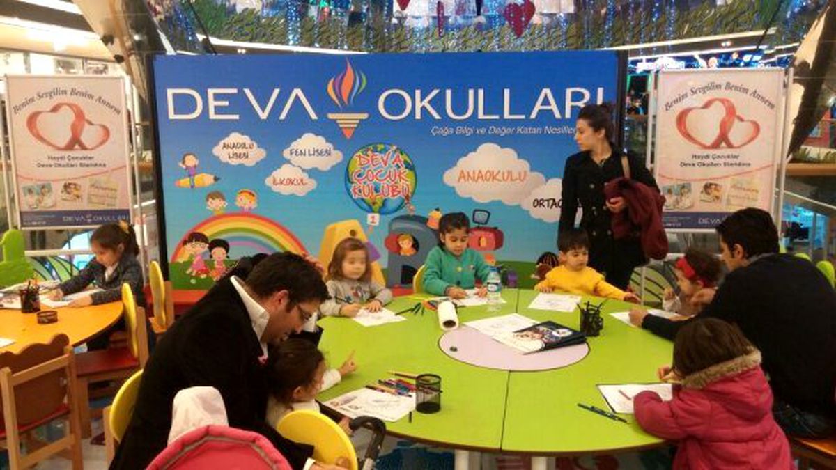 Özel Deva Okulları Sevgililer Gününü Kutladı