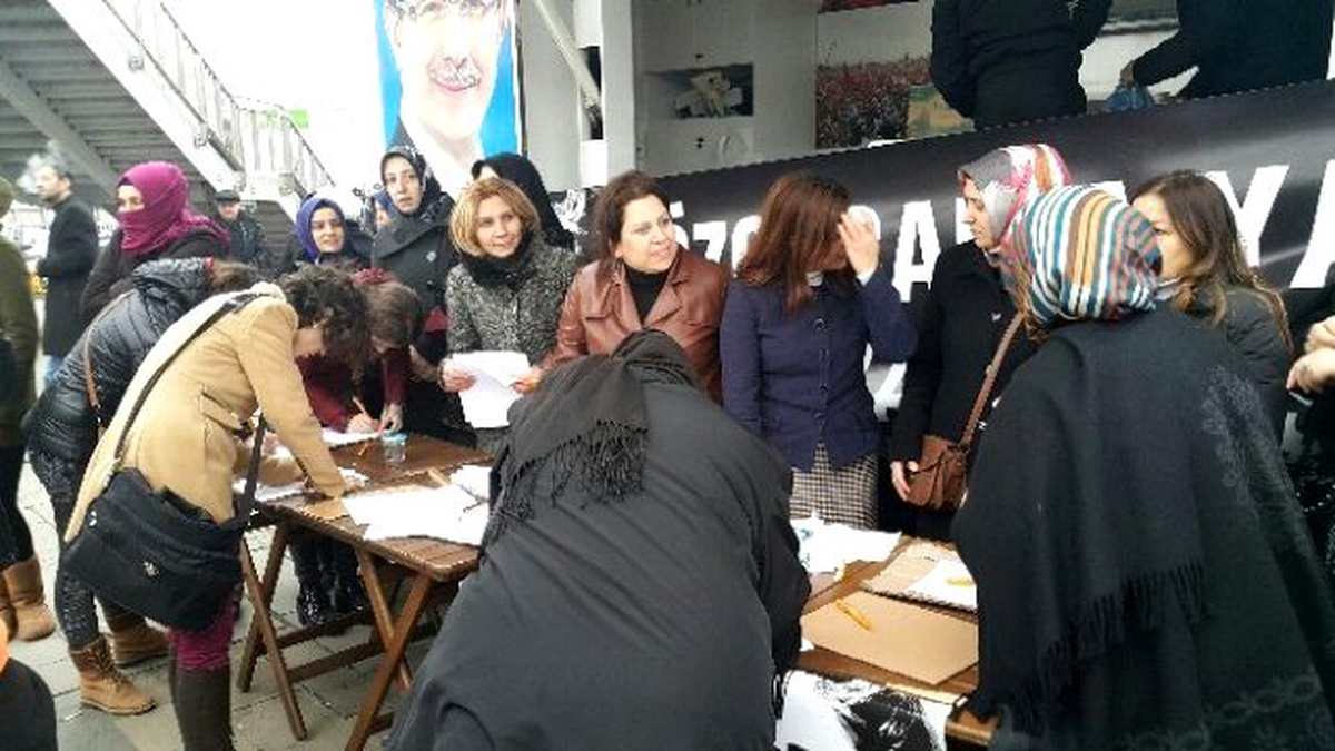 Özgecan Aslan Cinayetine Kadınlardan Büyük Tepki