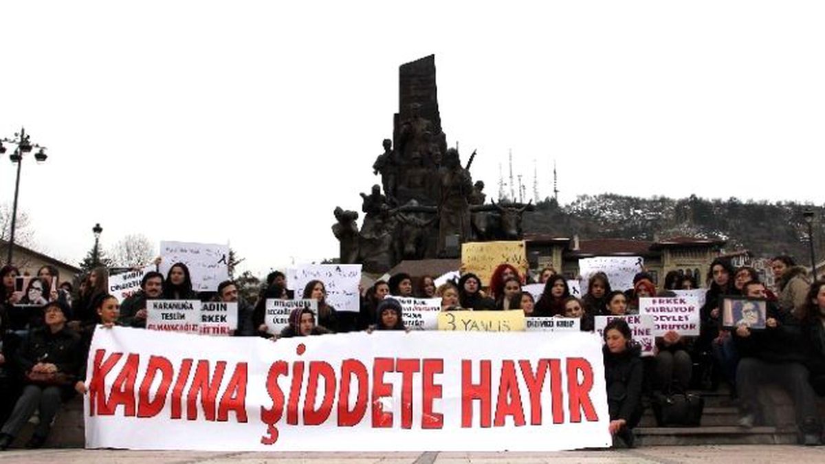 Özgecan Aslan İçin Yürüdüler