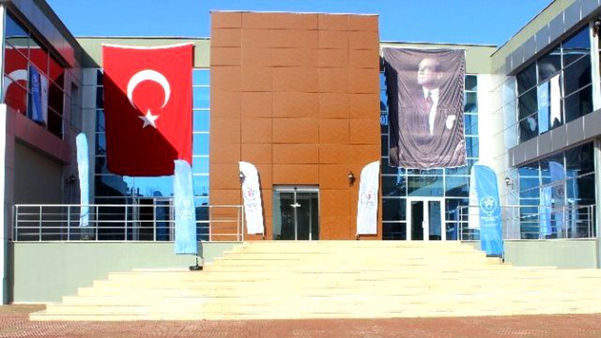 Özgecan Aslan\'ın İsmi Gençlik Merkeziyle Yaşatılacak