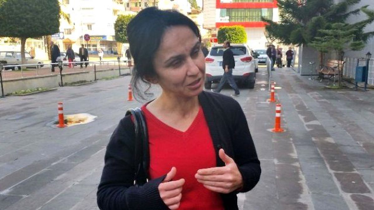 Özgecan Cinayeti\' Protestosunda Bir Kadın Çığlığı