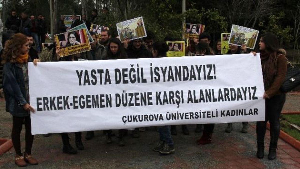 Özgecan Eylemine Katılım ATM Kuyruğundan Az Oldu