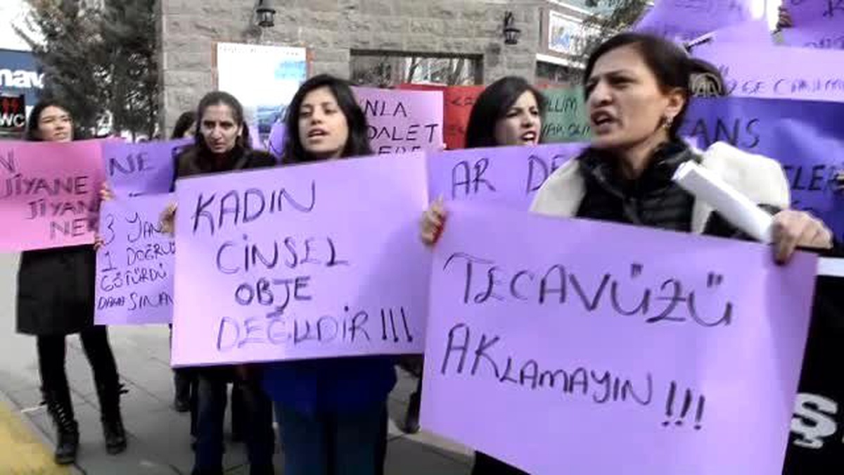 Özgecan İçin Kadınlardan Kürtçe Ağıt