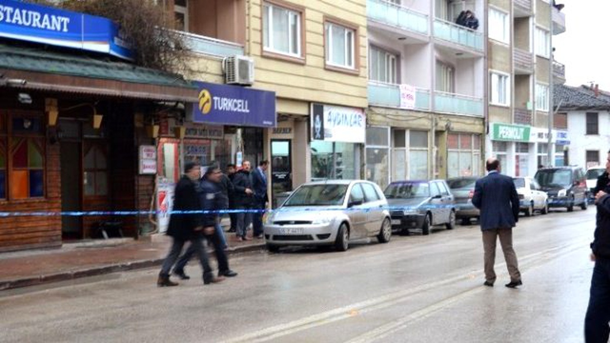 Restoran İşletmecisi Korumalarına Kurşun Yağdırdı: 3 Yaralı