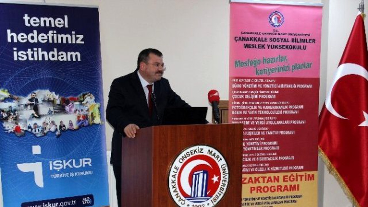 Satış Görevlisi Kursiyerleri Belgelerini Aldı