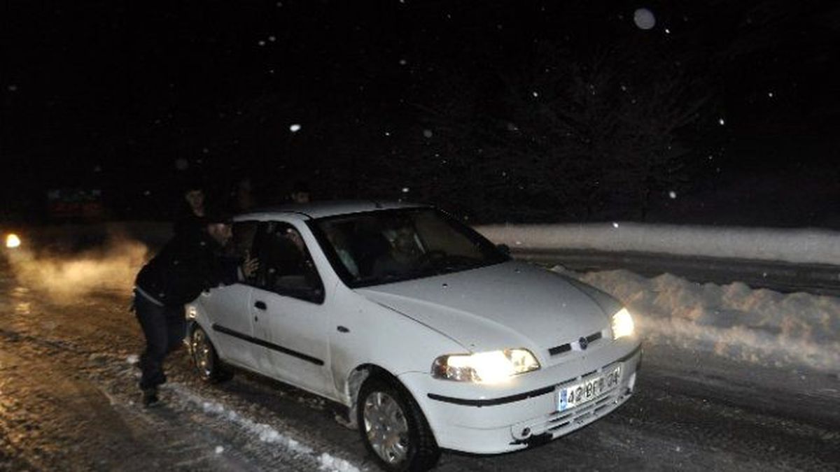 Seydişehir\'de Ulaşıma Kar Engeli
