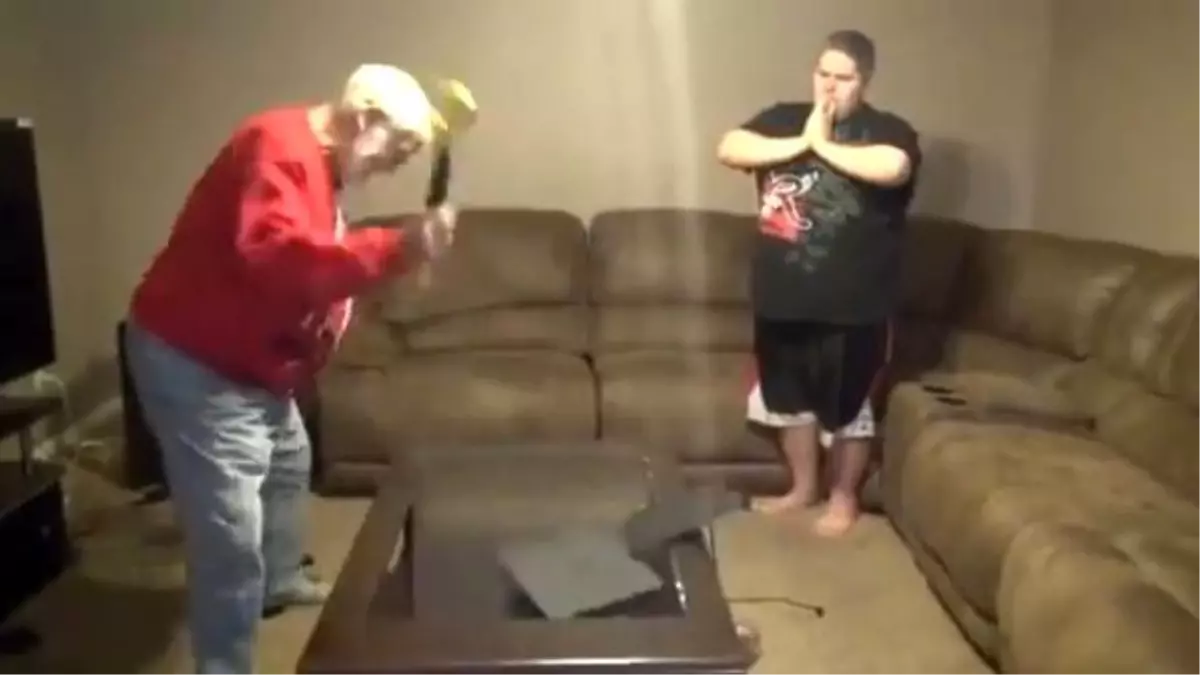 Dede, Torununa Sinirlenince Ortalığı Birbirine Kattı