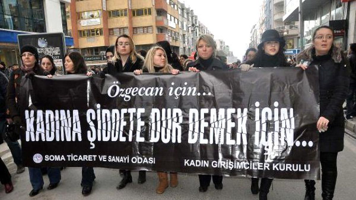 Somalılar Özgecan İçin Tek Yürek Olup Yürüdü