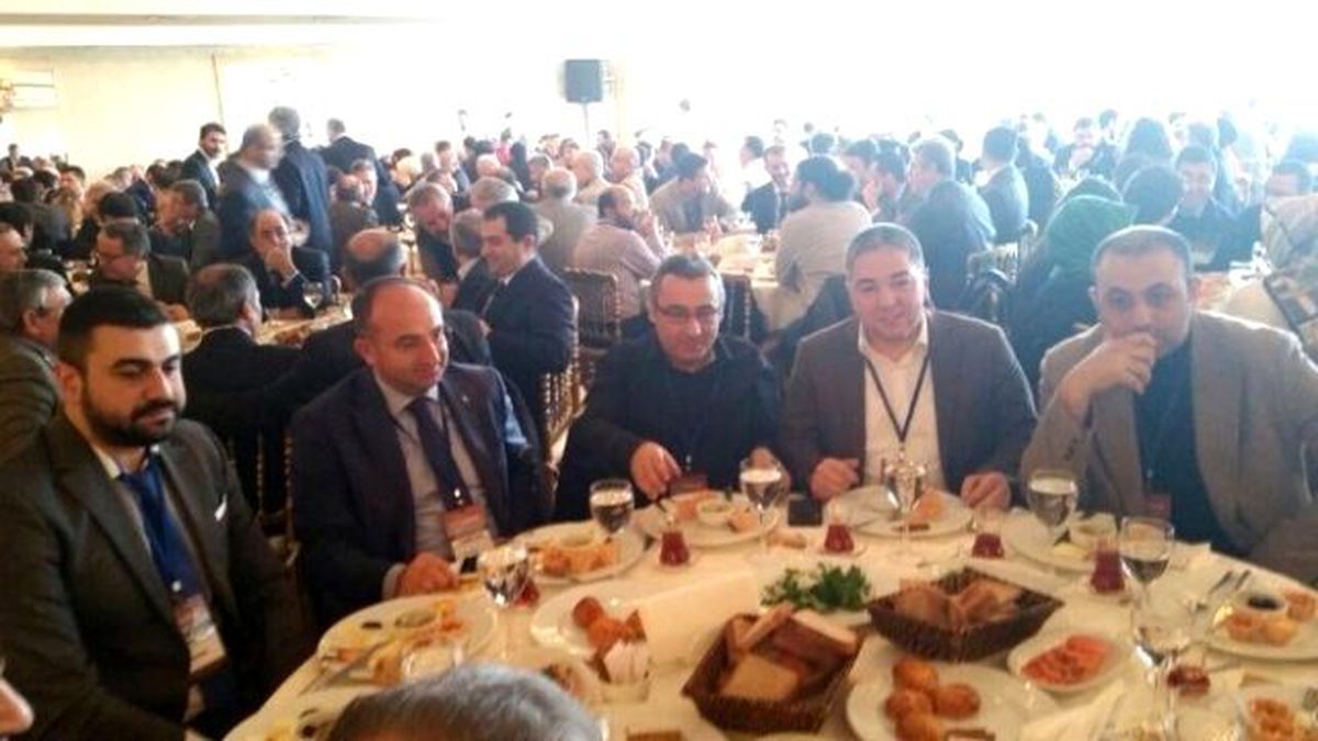 Üzülmez, Vuslat Platformu\'nun Konferansına Katıldı