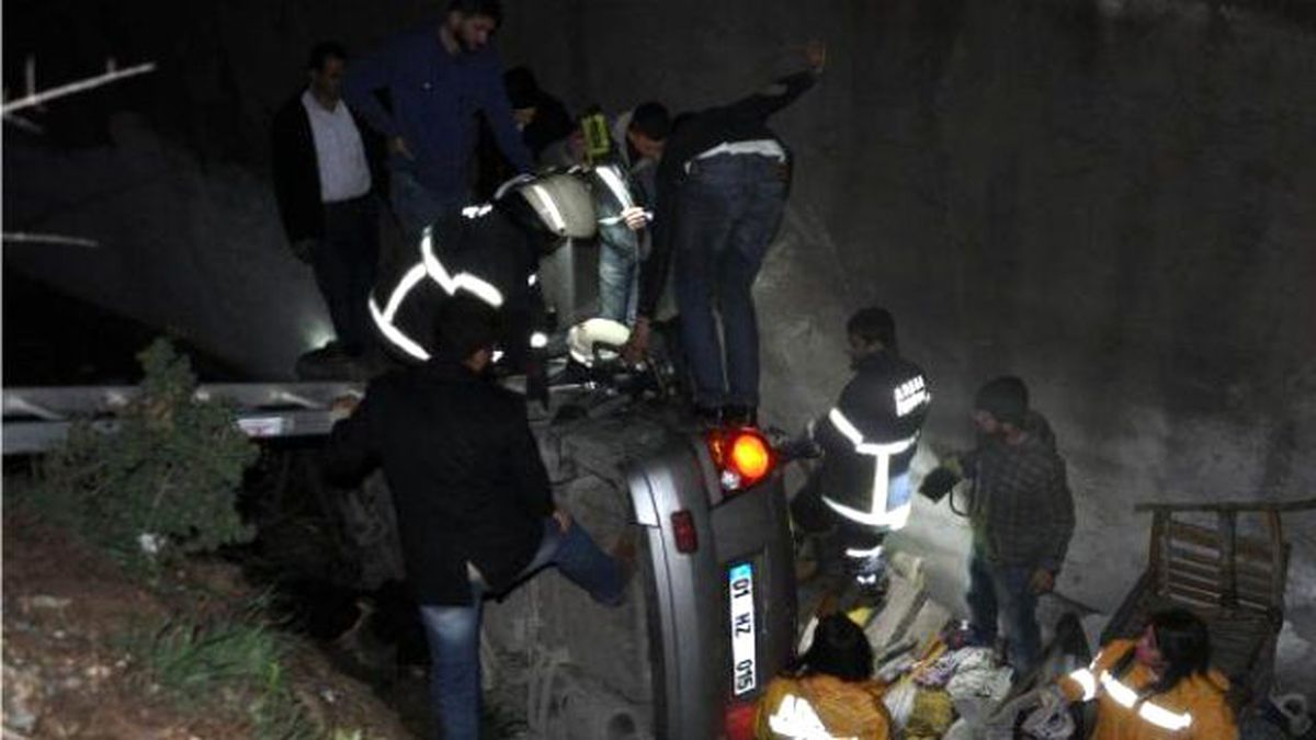 Adana\'da Trafik Kazası: 2 Ölü, 2 Yaralı