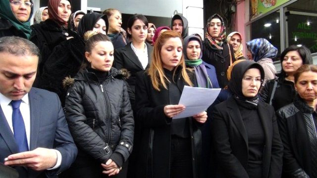 AK Parti Kadın Kolları, Özgecan Olayını Kınadı