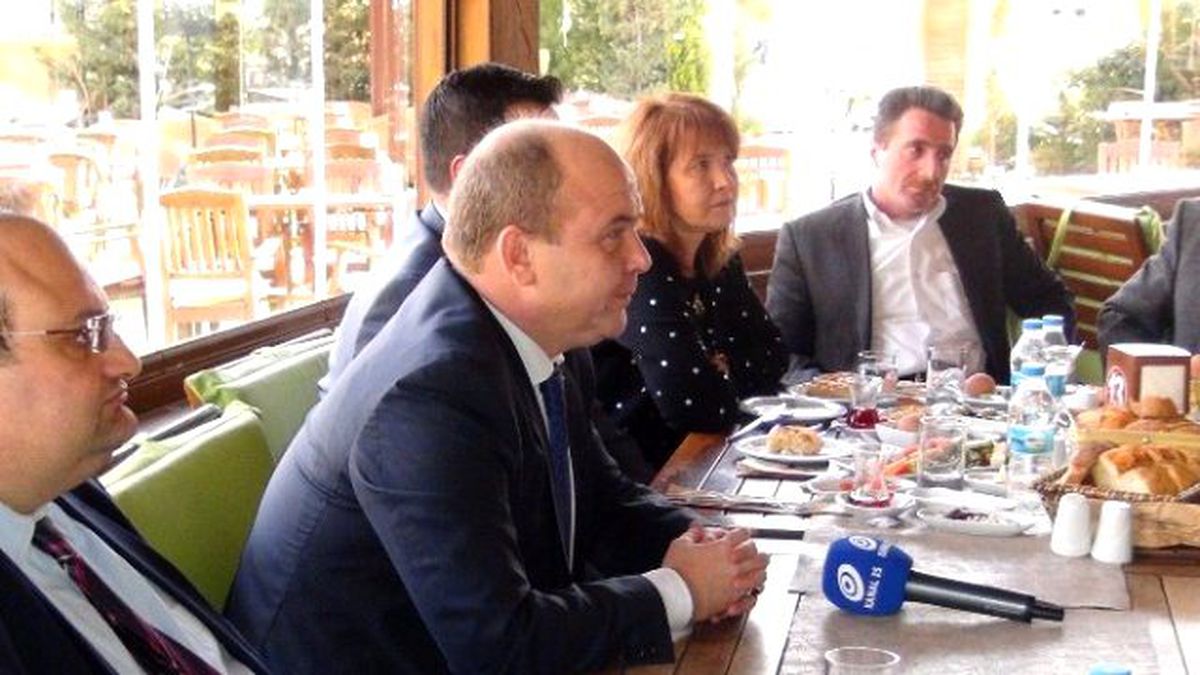 AK Parti Manisa'da En Az 60 Başvuru Bekleniyor