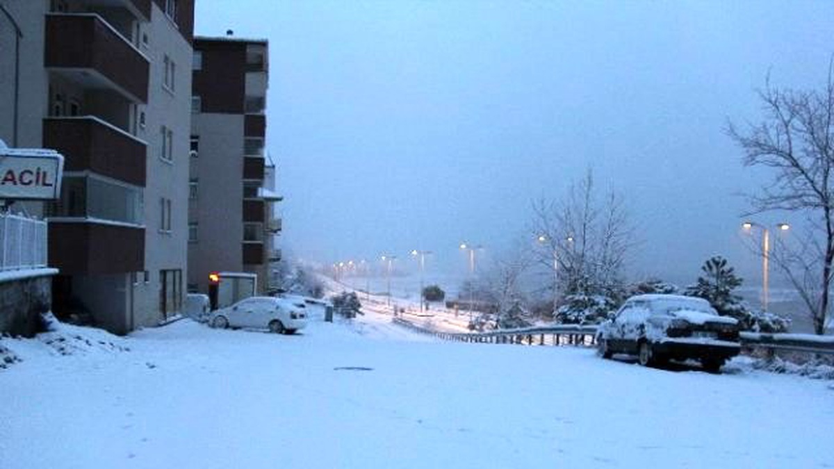 Çatalzeytin\'de Köy Yolları Kapalı