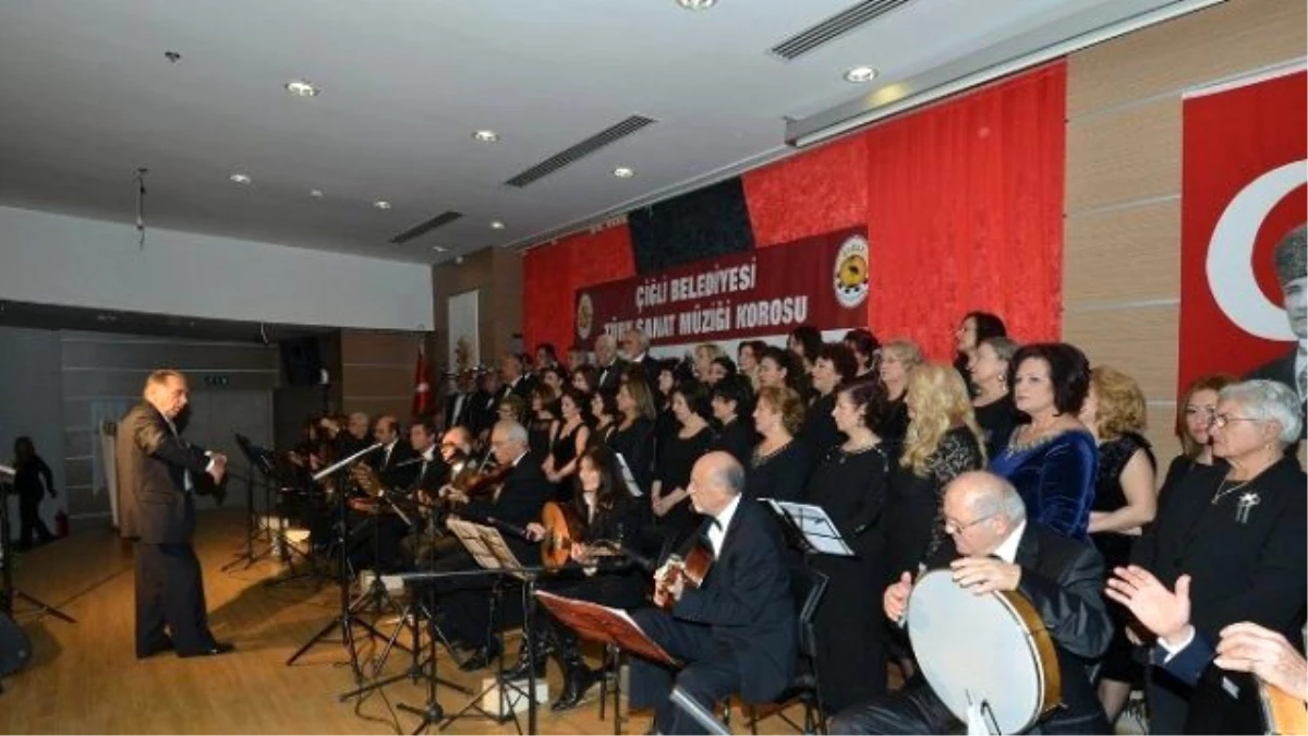 Çiğli\'de Türk Müziği Korosundan Unutulmaz Konser