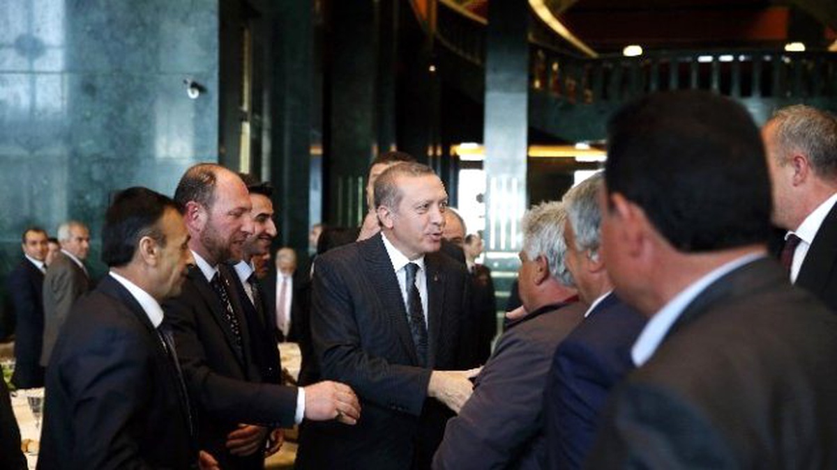 Cumhurbaşkanı Erdoğan, Muhtarlara Yemek Verdi
