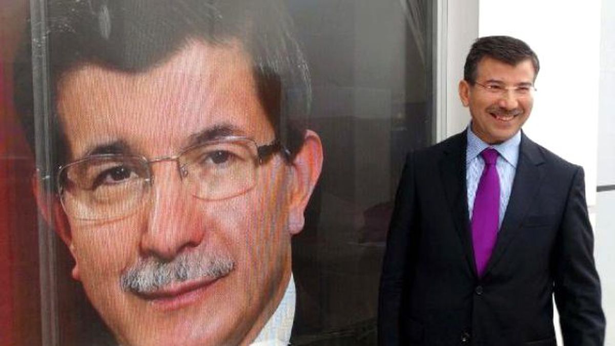 Davutoğlu\'na Benzetilen Cevheri AK Parti\'den Aday Adayı Oldu