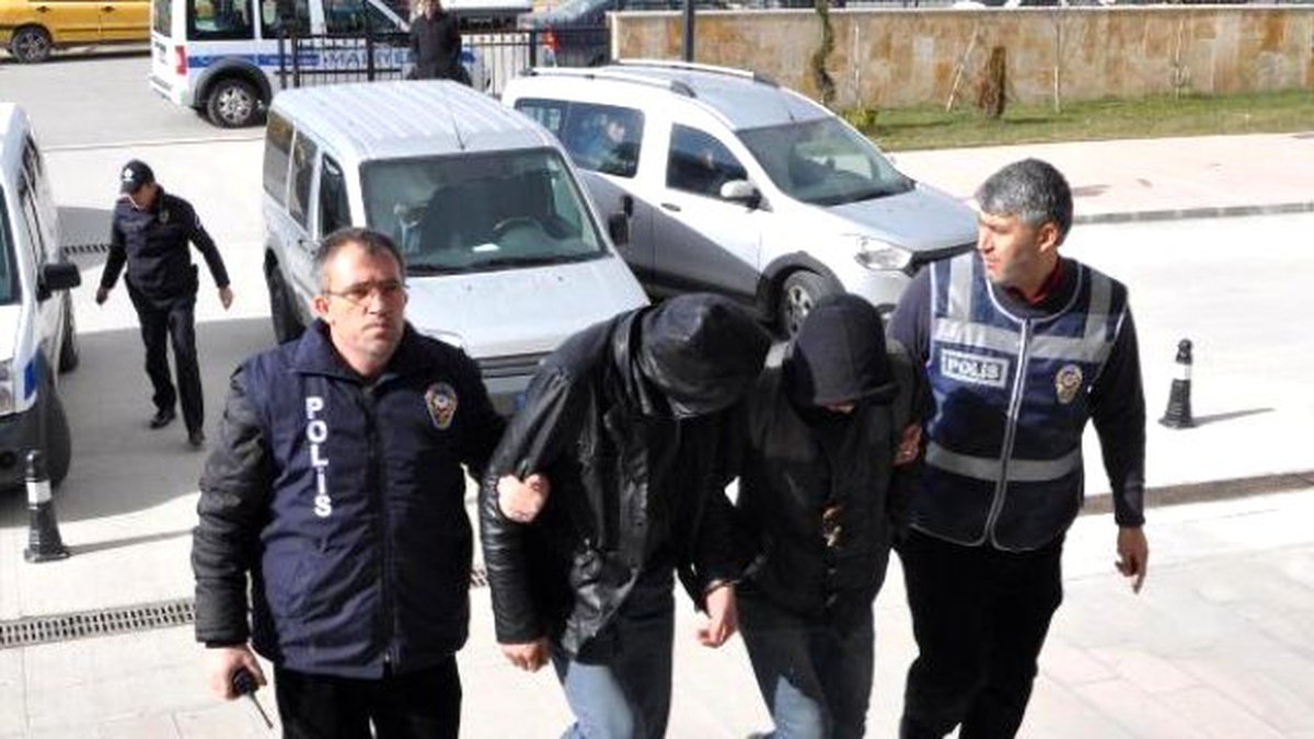 Deri Hırsızları Güvenlik Kamerasından Yakalandı