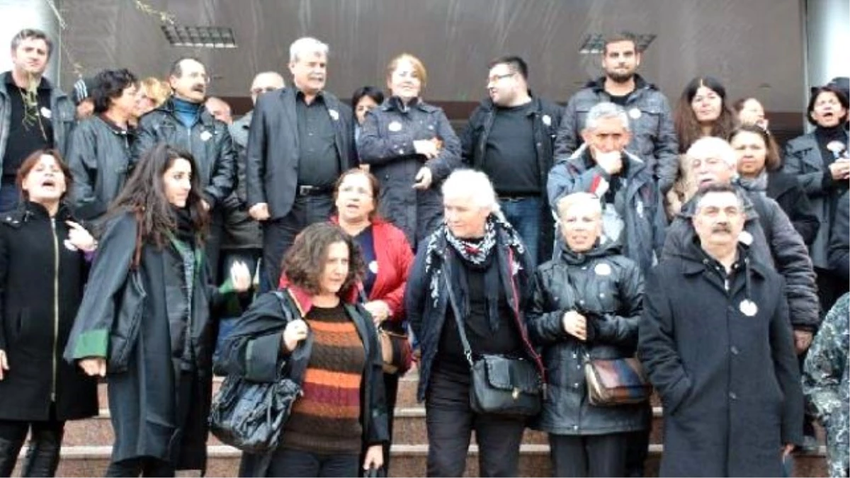 Dikili\'deki Gezi Sanıkları Beşinci Kez Hakim Karşısına Çıktı