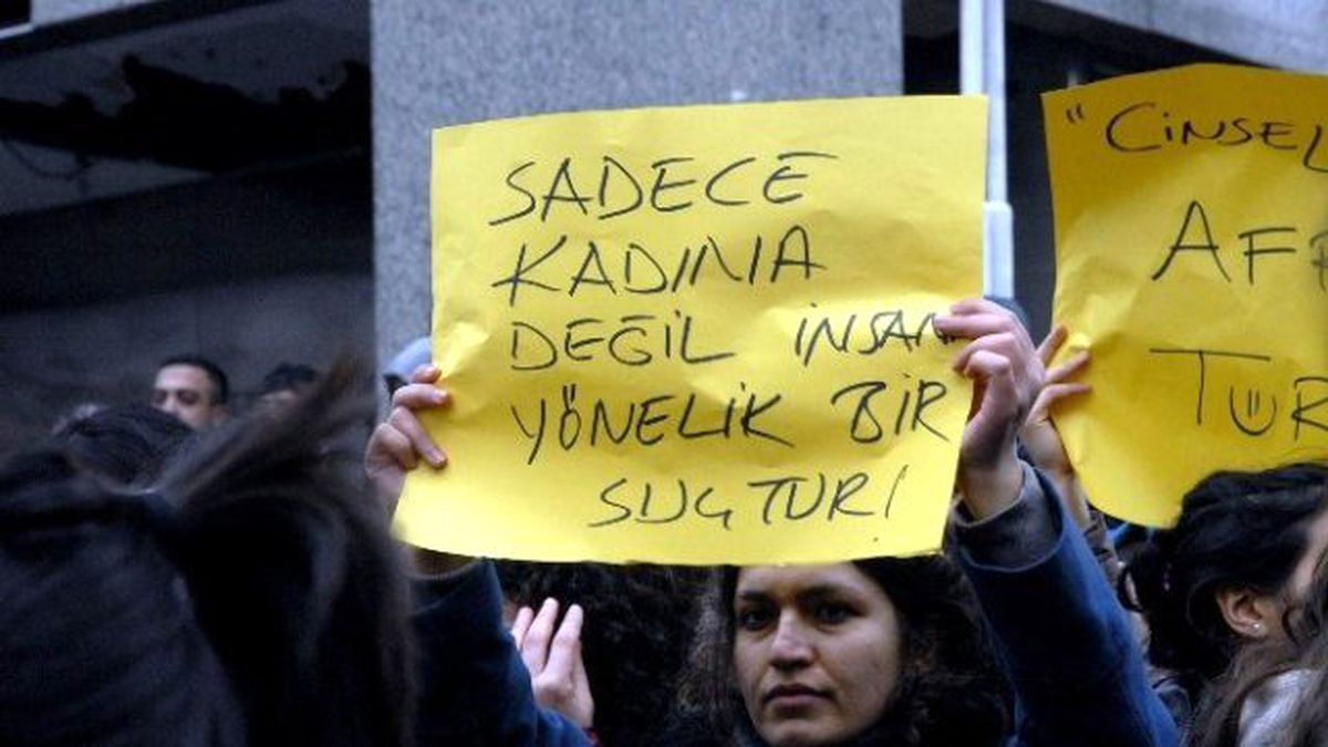 Diyarbakır\'da Özgecan Yürüyüşü