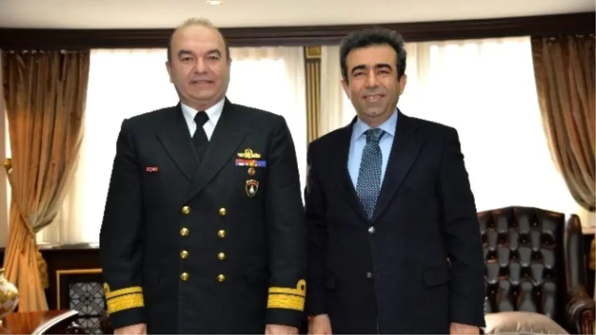 Gölcük Deniz Ana Üs Komutanından Vali Güzeloğlu'na Ziyaret
