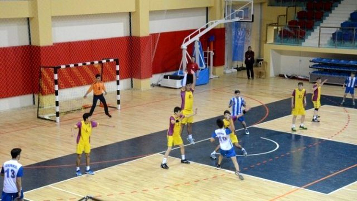 Hentbol Grup Müsabakaları Başladı