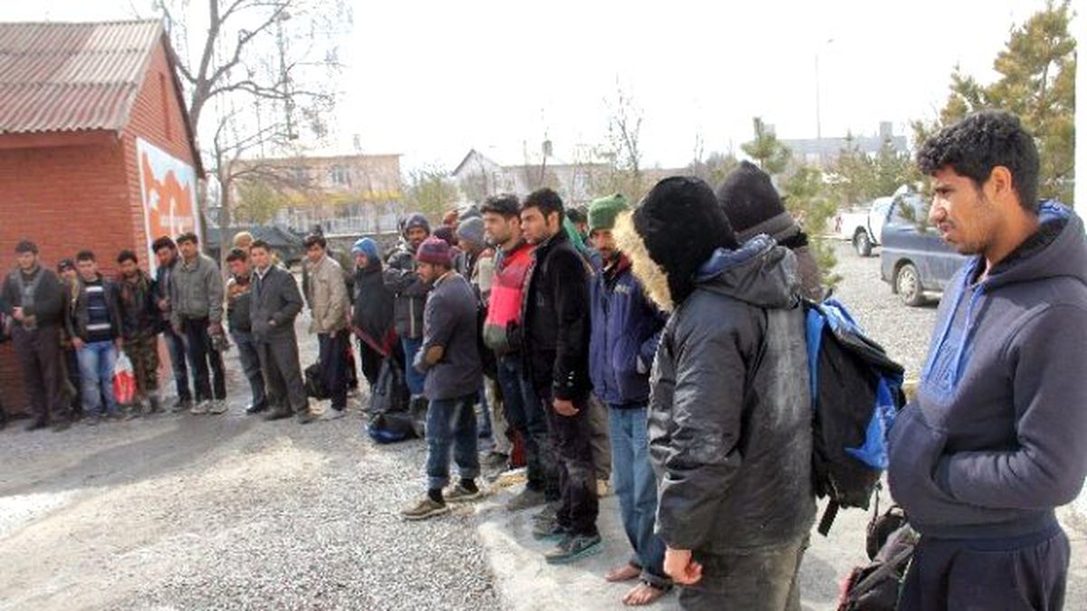 Iğdır\'da Göçmen Kaçakçılığı: 52 Gözaltı