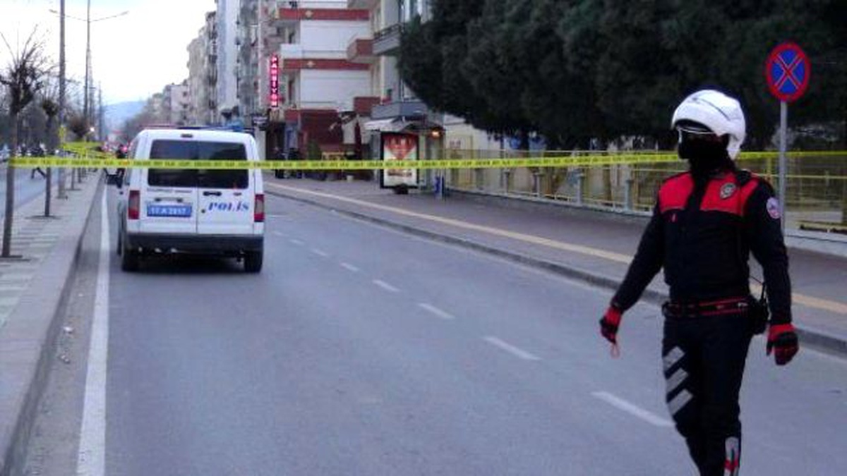 İlkokul Önünde Şüpheli Çanta Bomba Paniğine Neden Oldu