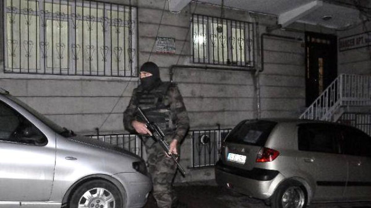 İstanbul\'da 3 İlçede Narkotik Operasyonu