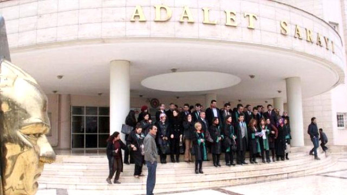 Kadın Avukatlar Özgecan Davasına Müdahil Olmak İstiyor