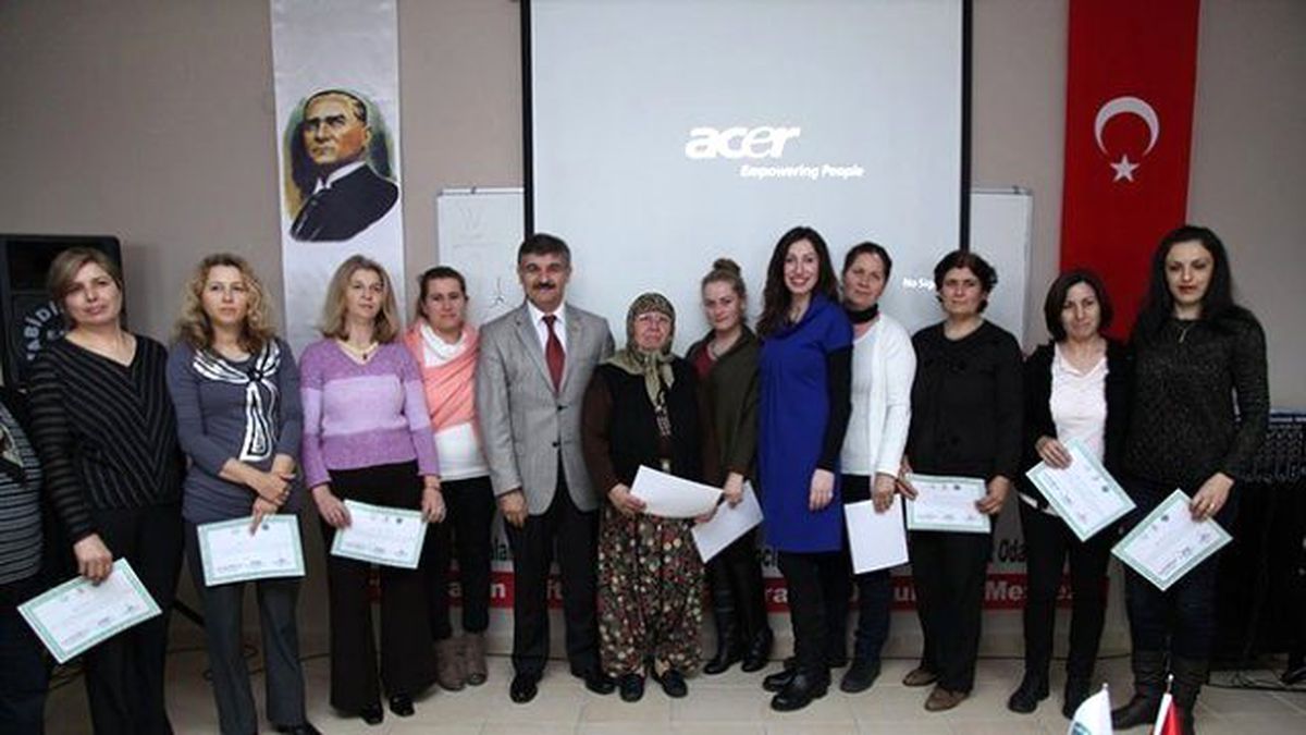 Kadın Çiftçiler Sertifikalarını Aldı