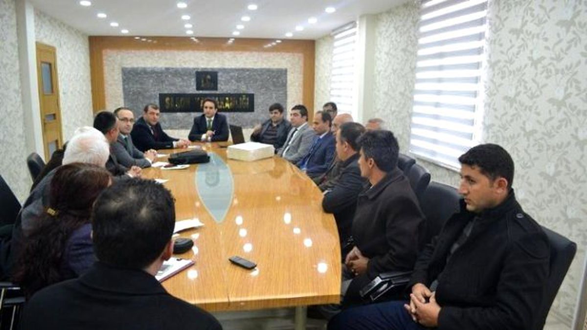 Kaymakam Dundar, Çilek Birliği Yetkilileriyle Toplantı Yaptı