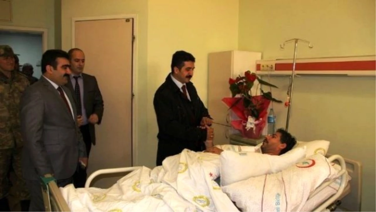 Kaymakam Horasanlı Yaralı Polisi Ziyaret Etti