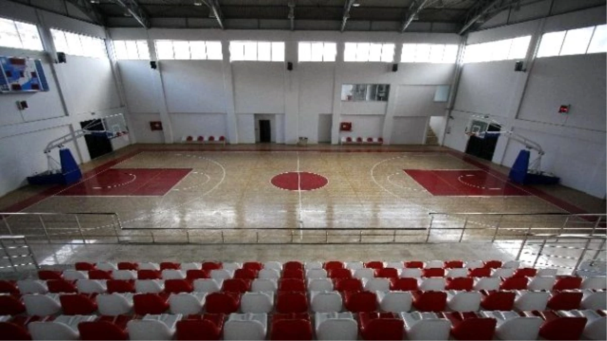 Kılıçdaroğlu, Bayraklı\'da Spor Salonu Açacak