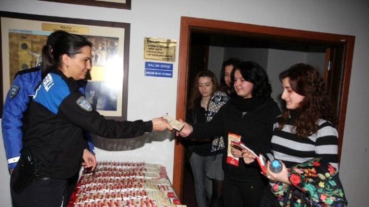 Madde Bağımlılığına Karşı Tiyatro