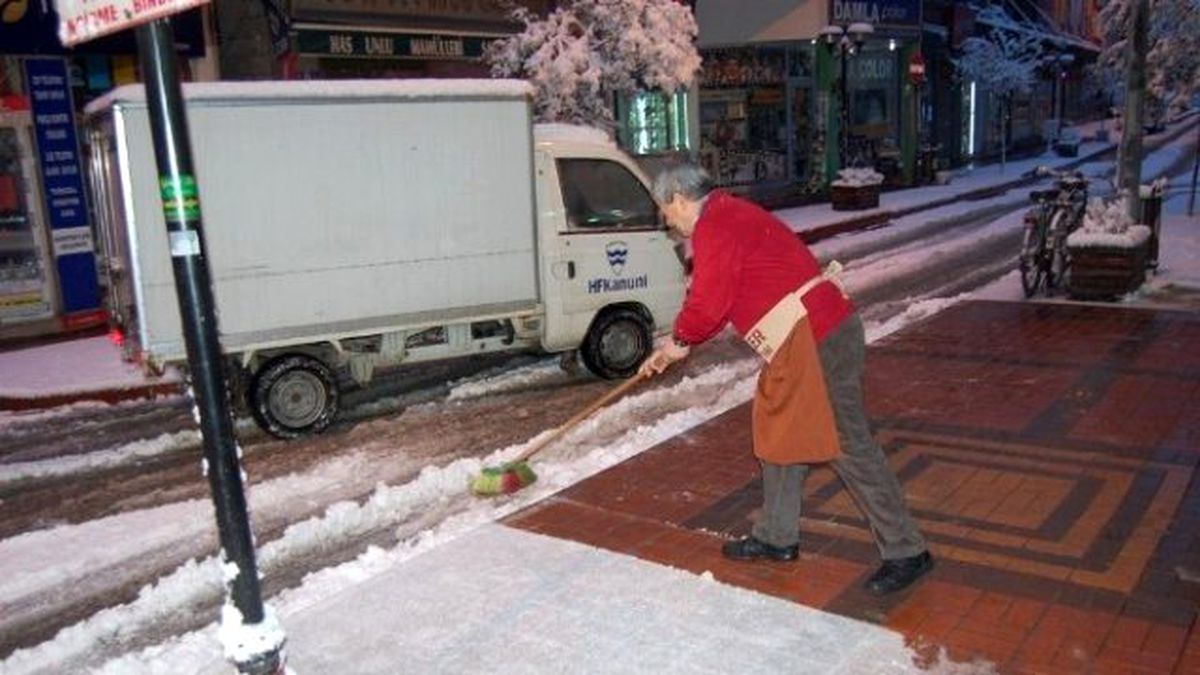 Özel) Çaycuma Beyaz Örtüye Büründü