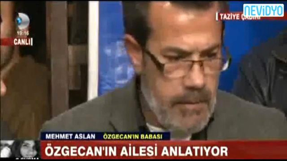 Özgecan Aslan\'ın Ailesi Türkiye\'yi Ağlattı
