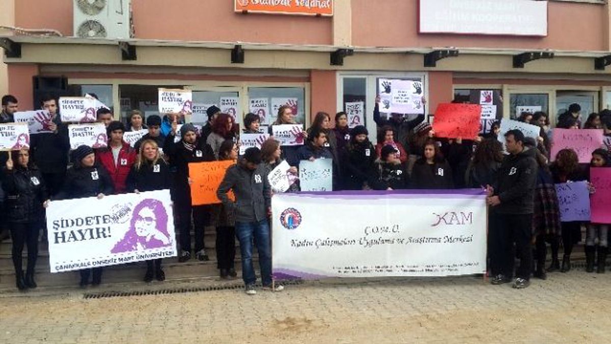 Özgecan Cinayeti Çomü\'de Protesto Edildi