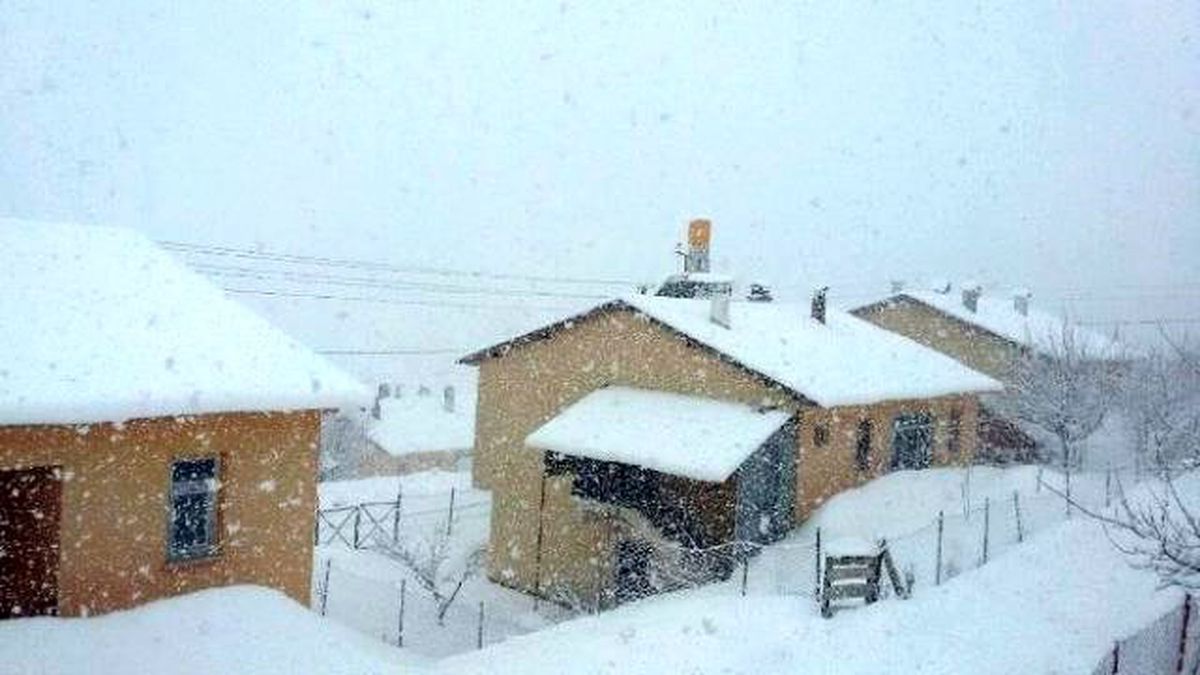 Pülümür ve Nazımiye İlçelerinde Kar Tatili