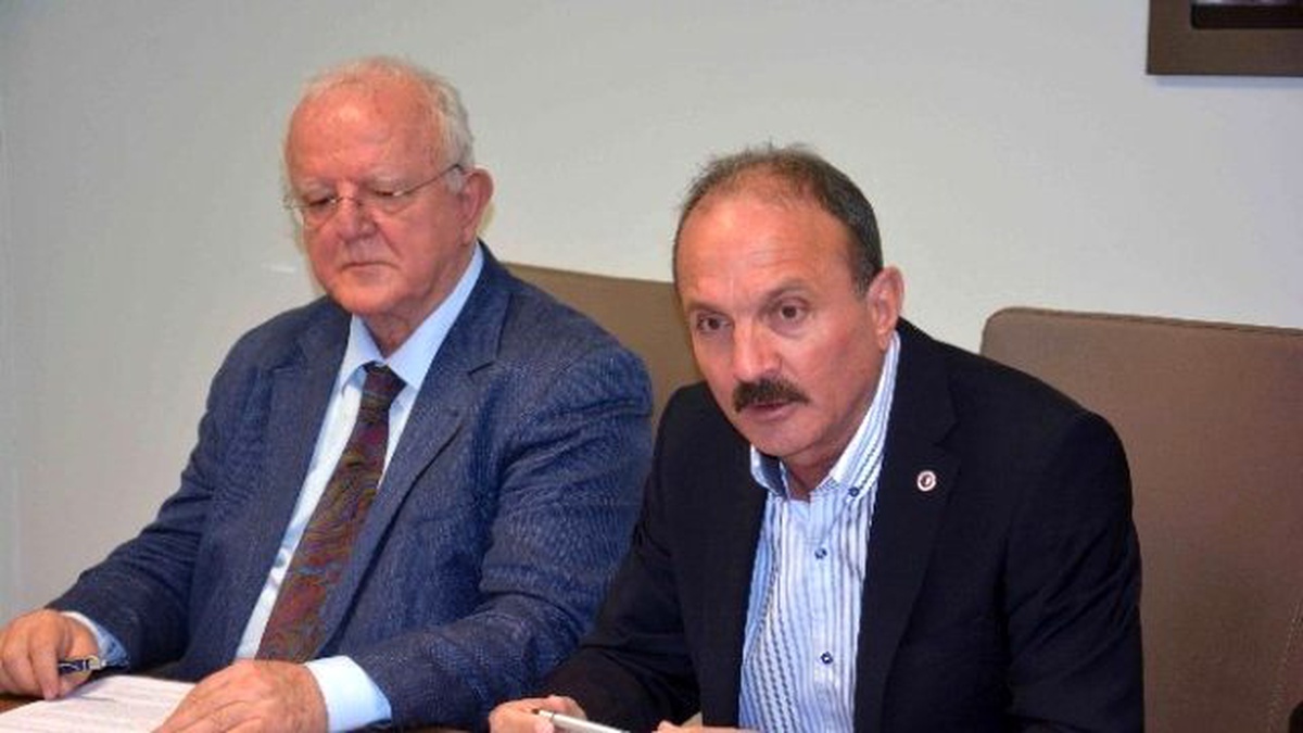 Saatcı: "Büyükşehir Yasasının Revizesi İçin İmza Kampanyası Başlatacağız"