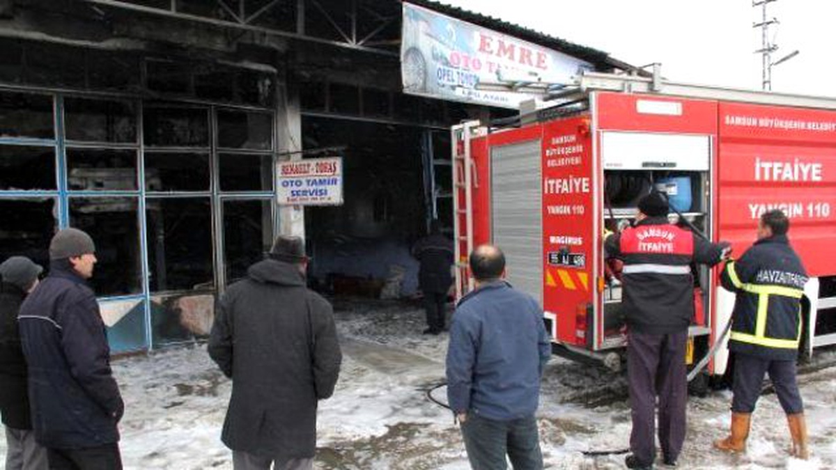 Samsun\'da Oto Tamirhanesinde Yangın : 2 Yaralı