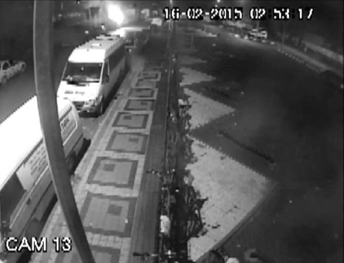Servis Minibüsü Kundaklandı